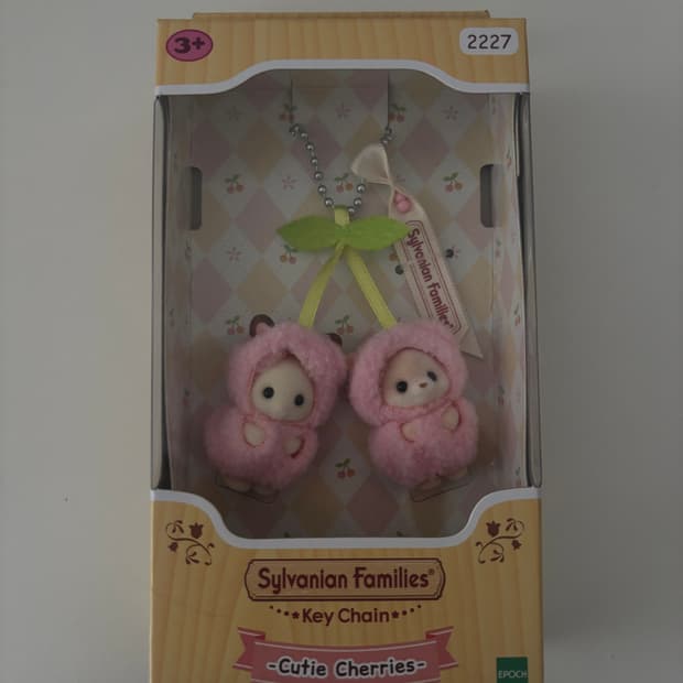 실바니안 체리 키링