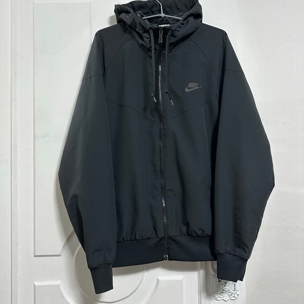나이키 윈드러너