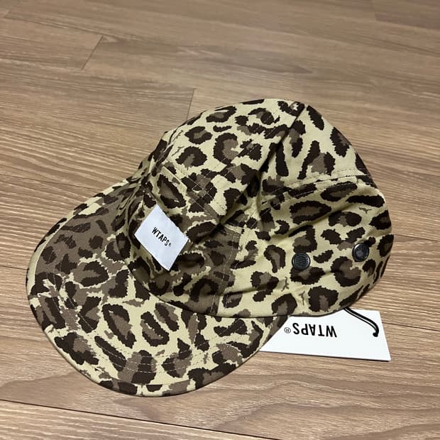 더블탭스 레오파드 캡
