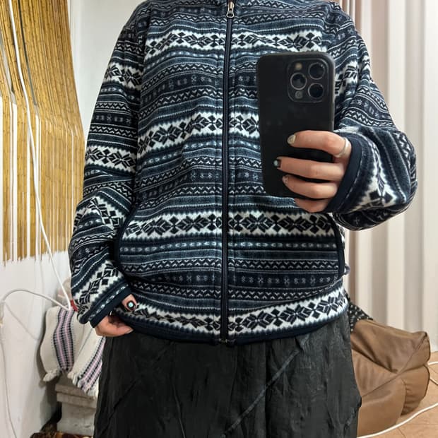 유니클로 에스닉 네이비 후리스