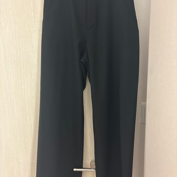 아모멘토 25ss 울와이드팬츠 블랙