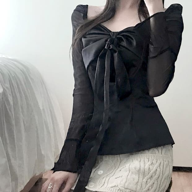 힐다 실키 스완 블라우스