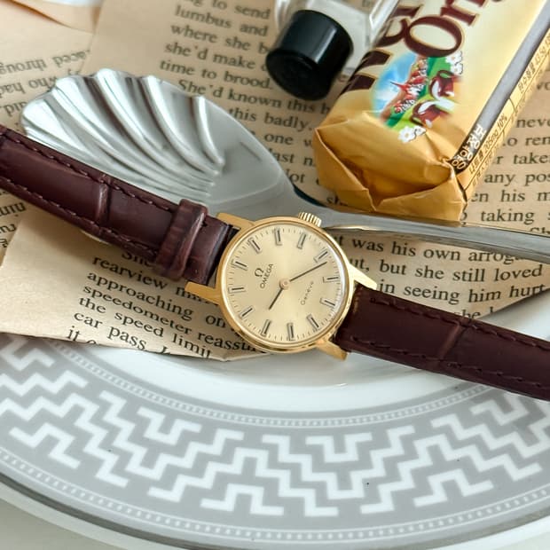 오메가 제네브 수동 시계