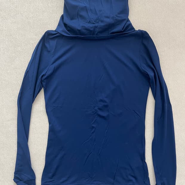 후미카우치다 티셔츠