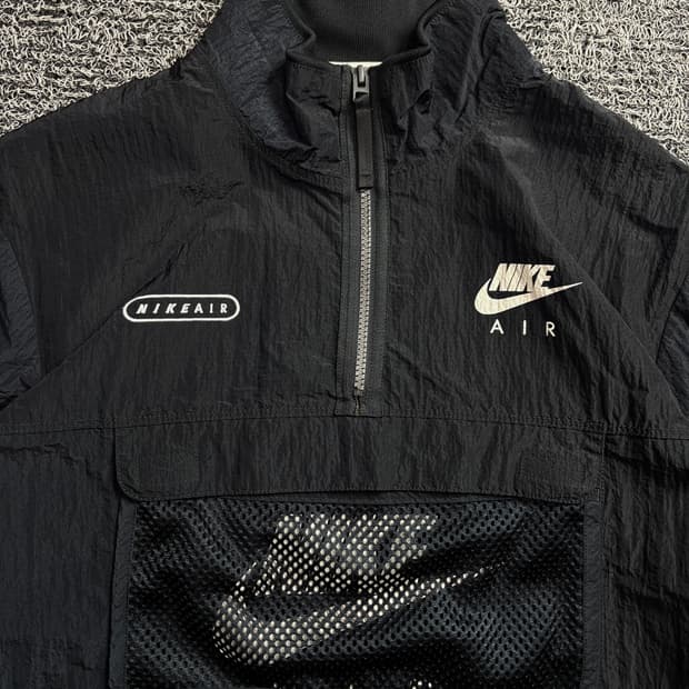 나이키 에어 빅로고 센터 포켓 나일론 아노락 블랙 2227