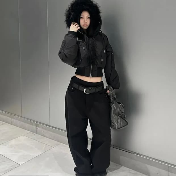 스키즘 인듀싱 HOODED PUFFER JACKET BLACK