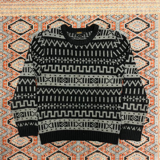 에비수 블랙 패턴 니트 남성100 