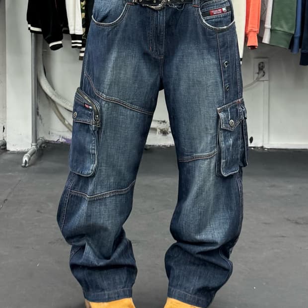FUBU 포켓 디테일 데님 카고팬츠