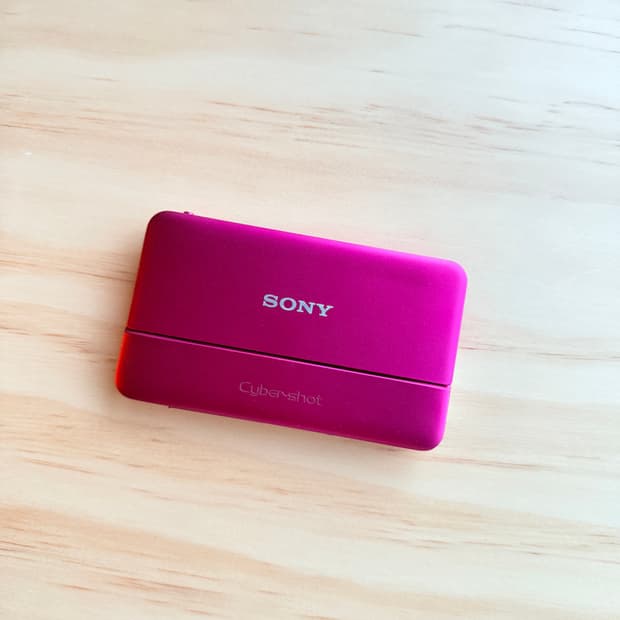 르세라핌 윤진 픽💗 SONY 소니 사이버샷 DSC-TX55 레트로핑크