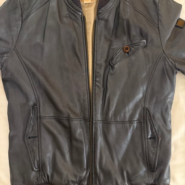 휴고보스 양가죽 자켓