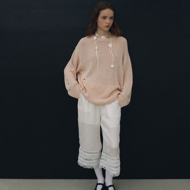 아유서울 SATIN LACE CROPPED PANTS IVORY