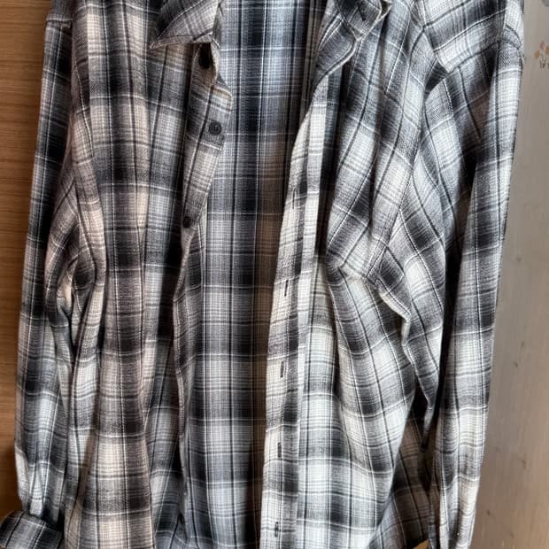 언더마이카 무.72셔츠