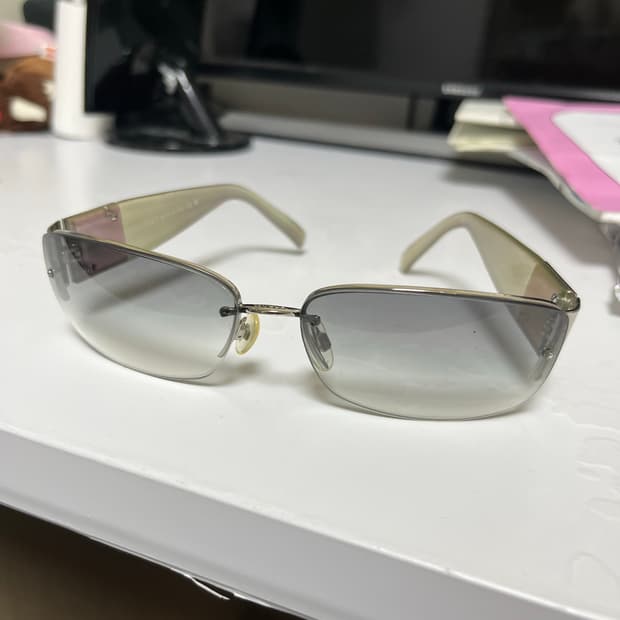 샤넬 빈티지 큐빅 선글라스