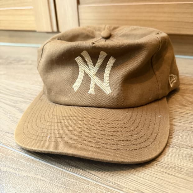 먼데이석 mondaysuck 브라운 모자