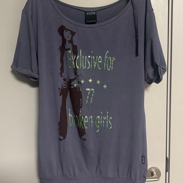 스컬프터 Broken Girls Roll Up Tee / 정가 79,00