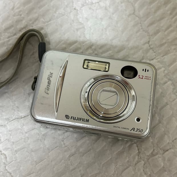 후지필름 FinePix A350 (건전지 디카)