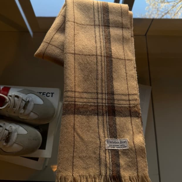 크리스찬 디올 램스울 머플러