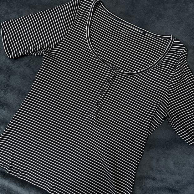 COS 코스 히메갸루 오네갸루 모리걸 하구미 스즈코 딱붙 골지 티셔츠