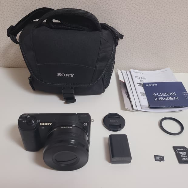 소니 a5100 카메라 + 가방, sd카드, 오토렌즈캡 포함