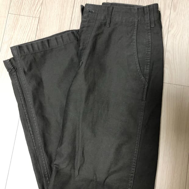 [28] 무탠다드 백 사틴 오피서 팬츠 브라운