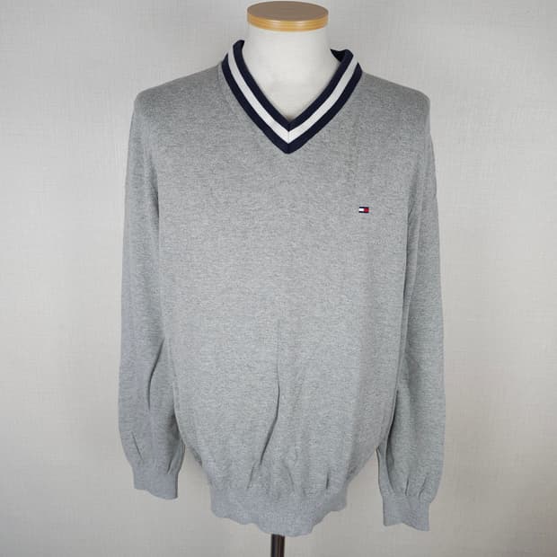 타미힐피거 V넥니트티 남자95사이즈 
