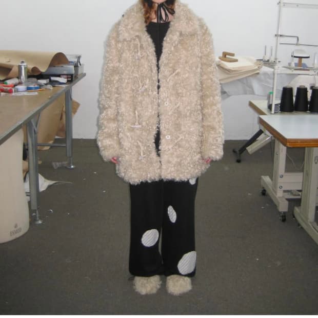 텍스처서울_컬리 퍼 더플 코트 (베이지)