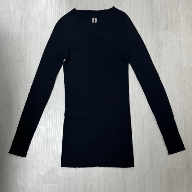 Rick Owens Ribbed Round Neck sleeve