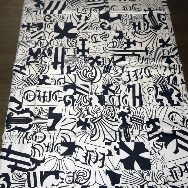 크롬하츠 실크 스카프 화이트 CH패턴