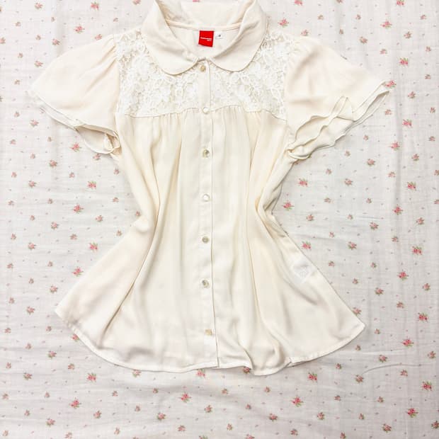 OLIVE des OLIVE 레이스 라운드 카라 바닐라 블라우스 로걀