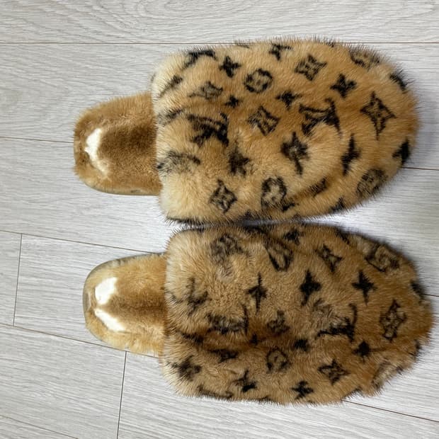 루이비통 밍크 슬리퍼 270사이즈