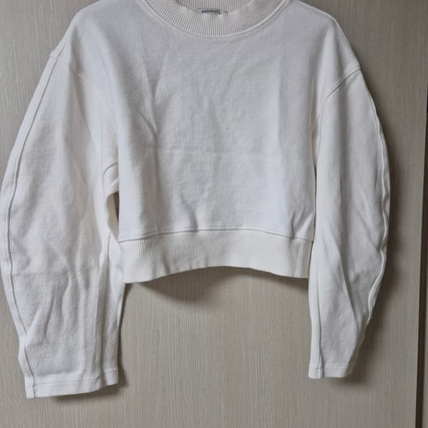 아모멘토 크롭 맨투맨 화이트 0 사이즈