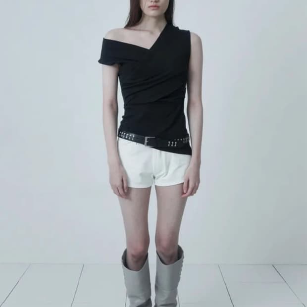 세릭 drape cross sleeveless / black
