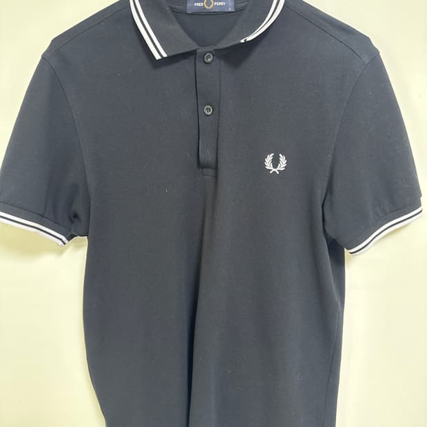 프레드페리 블랙 트윈팁 카라티 M 싸게 팔아요