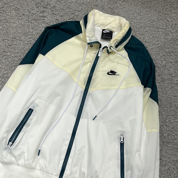 [100] 나이키 바람막이