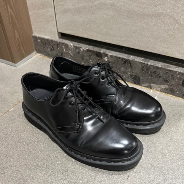 닥터마틴 1461 모노 39사이즈