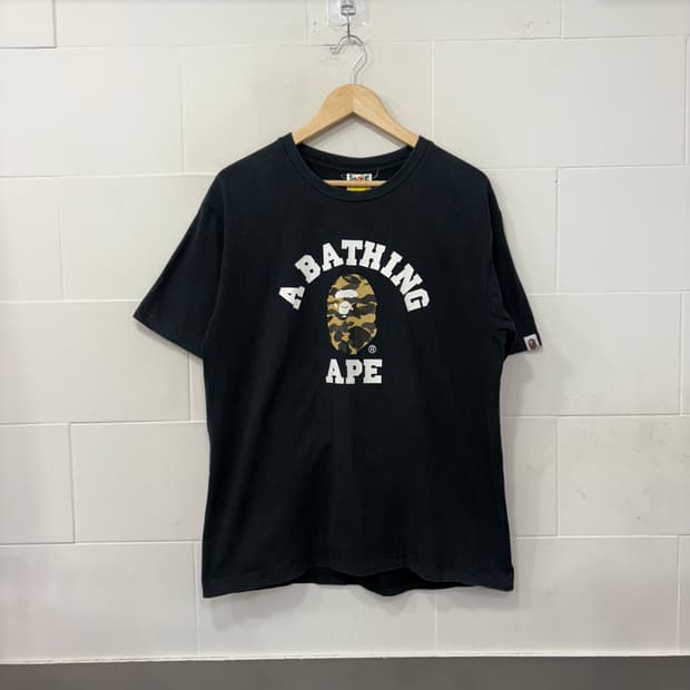 베이프 카모 컬리지 반팔티