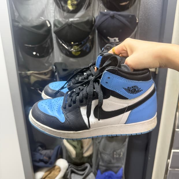 조던 1 레트로 하이 OG 유니버시티 블루