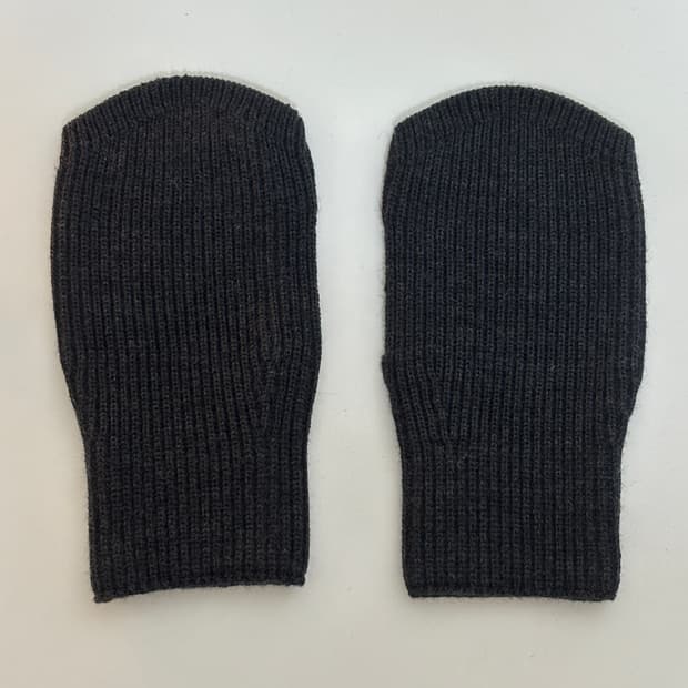 [OS] 코스 리브드 울 핑거리스 글러브 (차콜)