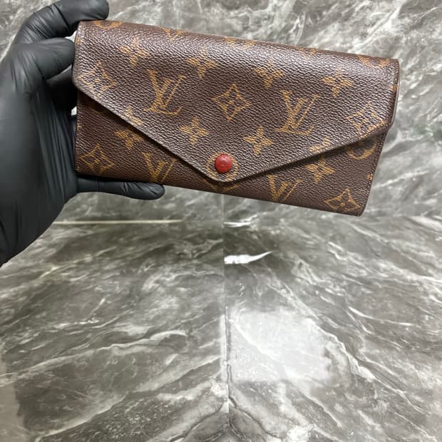 루이비통 사라 윌렛 모노그램 푸시아 장지갑