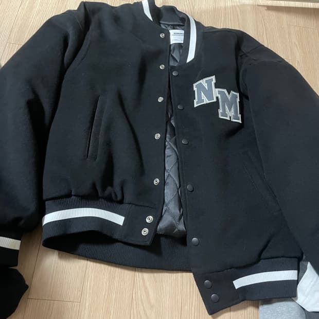 노메뉴얼 바시티 자켓 L사이즈