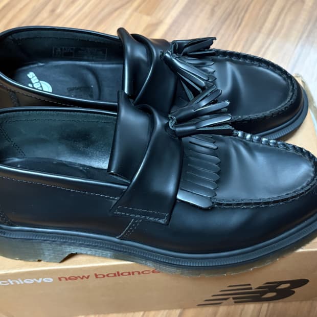 닥터마틴 아드리안 스무스 블랙 280