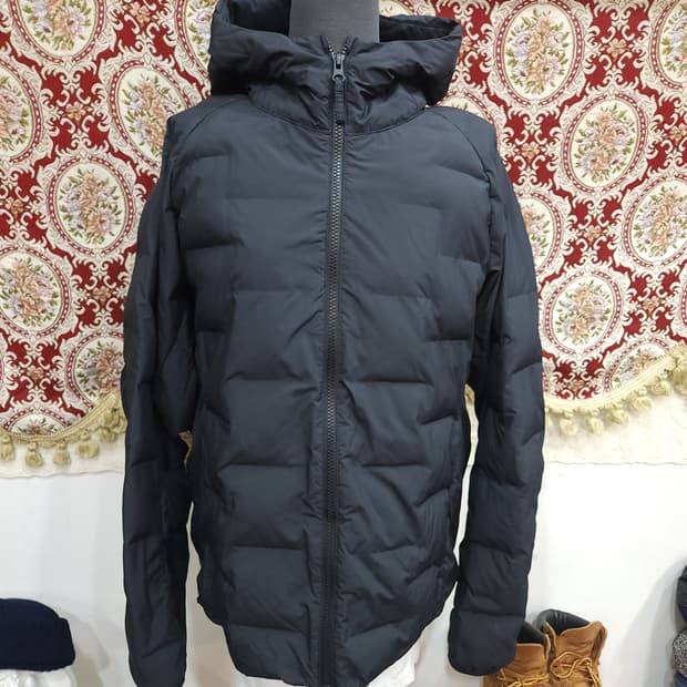 유니클로 웜패디드 후드 경량 패딩

