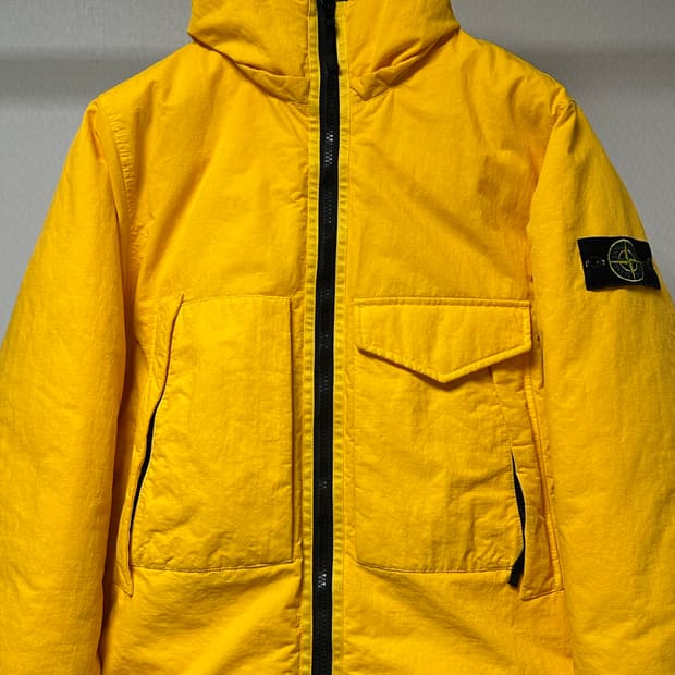 스톤아일랜드 오파크 트윌 다운 tc 패딩 M(100) 국내판