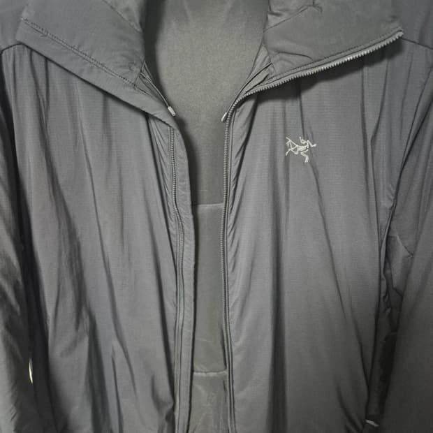 아크테릭스 아톰 헤비웨이트 XL 사이즈  상태 진짜 좋습니다  크림에서 