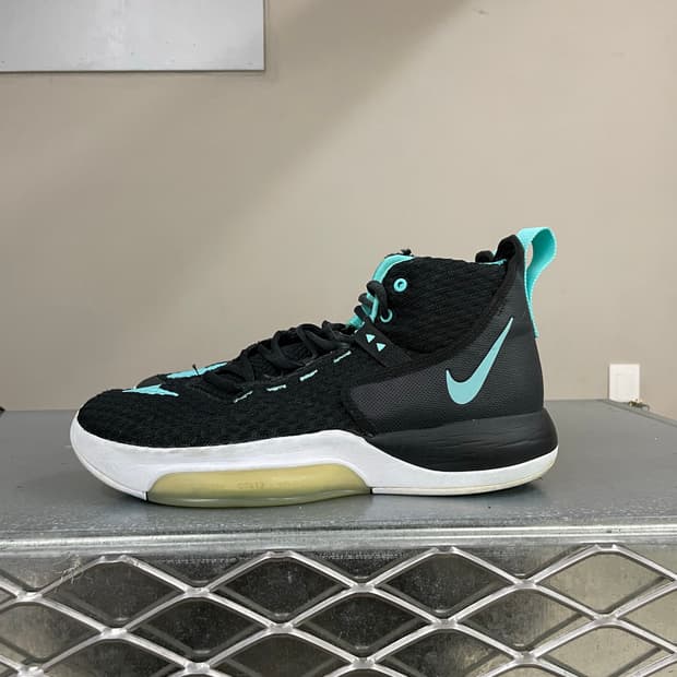 나이키 줌 라이즈 TB 블랙 오로라 270