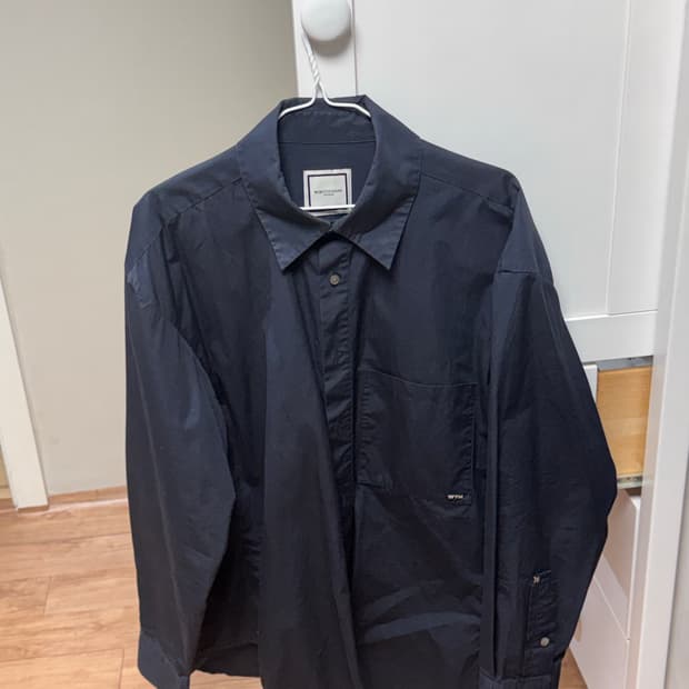 우영미 23fw 네이비 셔츠 50사이즈