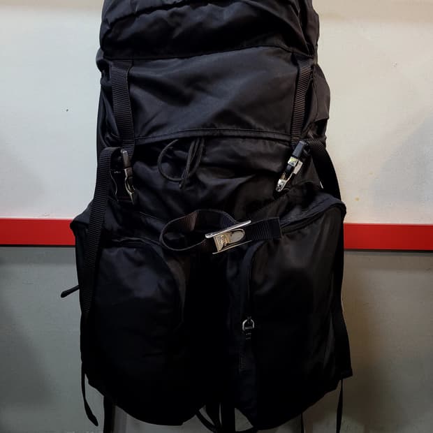 정품 프라다 포코노 나일론 V136 백팩 