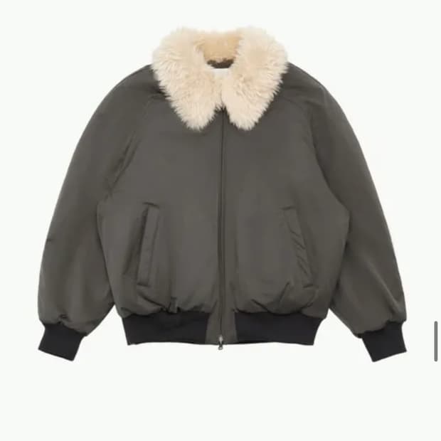 아모멘토 리버시블 퍼 점퍼 (새상품)