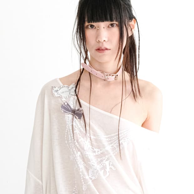 샵페어리 Totem chain graphic T-shirt (cream)