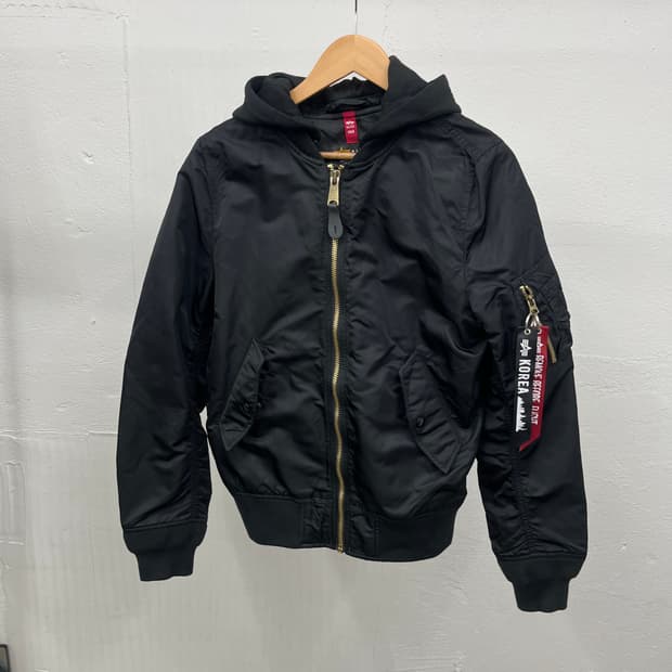 S) ALPHA INDUSTRIES FLIGHT JACKET